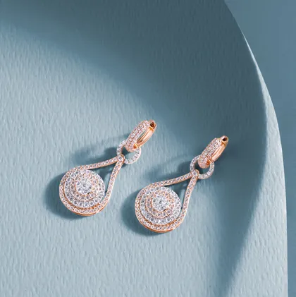 Paire de boucles d'oreilles en diamant