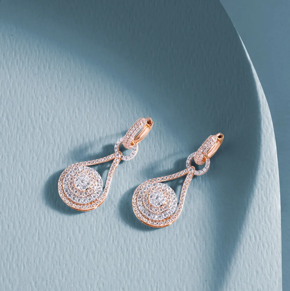 Paire de boucles d'oreilles en diamant