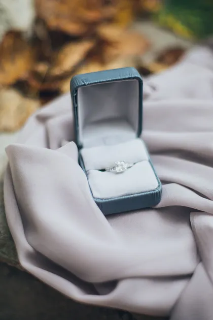 Coffret ancien avec bijou en diamant